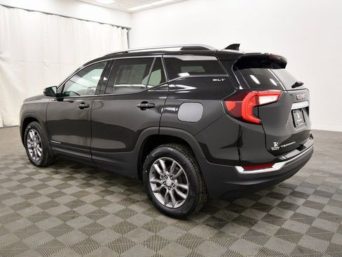 Used 2024 GMC Terrain SLT image 5
