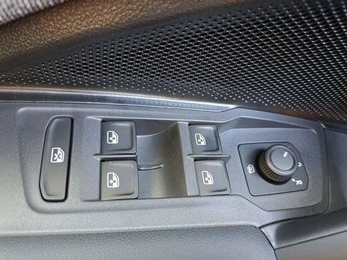 New 2026 Volkswagen Tiguan S image 16