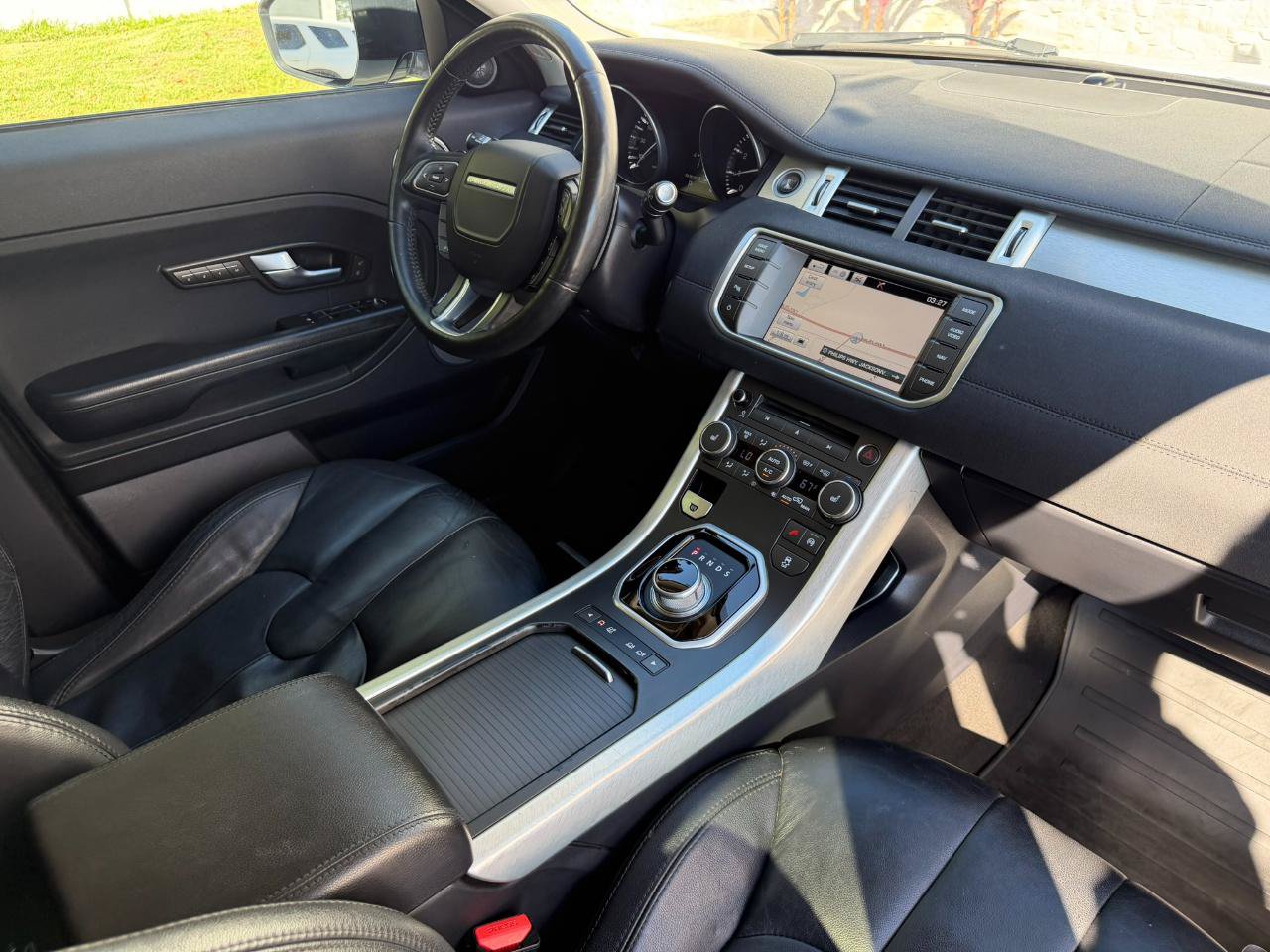 Used 2015 Land Rover Range Rover Evoque Pure Plus AWD/4WD image 48