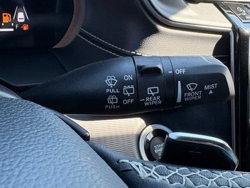Used 2023 Jeep Grand Cherokee L Laredo AWD/4WD image 19