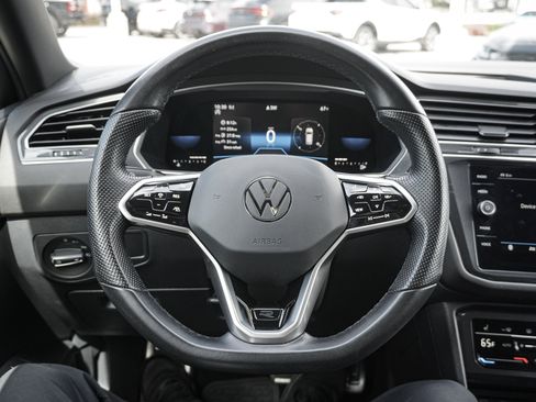 Used 2023 Volkswagen Tiguan SE R-Line AWD/4WD image 18