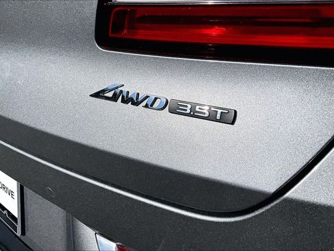 Used 2024 Genesis GV80 3.5T AWD/4WD image 10