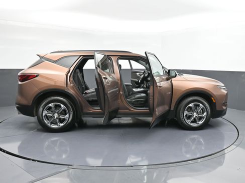 Used 2023 Chevrolet Blazer LT w/ Sound & Technology Package image 39