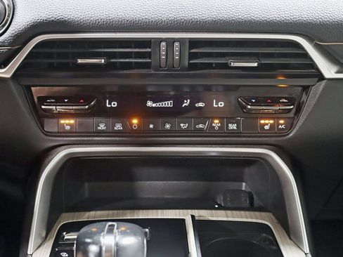Used 2024 MAZDA CX-90 Plug-In Hybrid w/ Premium Pkg AWD/4WD image 25
