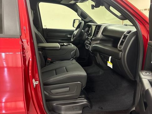 New 2026 RAM 1500 Express AWD/4WD image 22