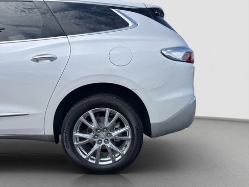 Used 2023 Buick Enclave Essence w/ Experience Buick Package FWD image 19