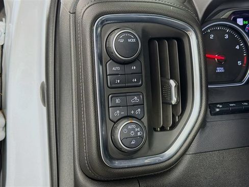 Used 2021 Chevrolet Silverado 2500 High Country w/ Z71 Off-Road Package AWD/4WD image 12