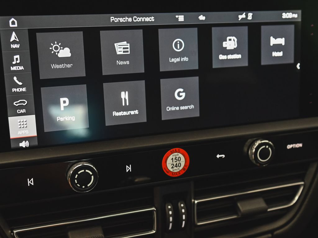 Used 2023 Porsche Macan AWD/4WD image 20