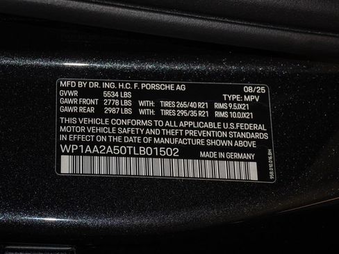 Certified 2026 Porsche Macan AWD/4WD image 30