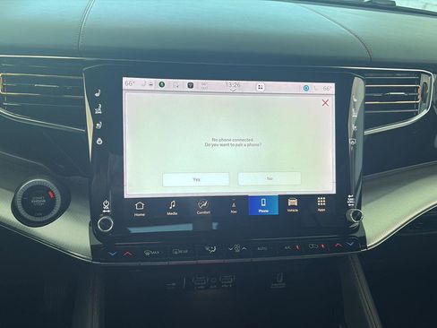 Used 2022 Jeep Grand Wagoneer Series III w/ Flexible Seating Group image 26