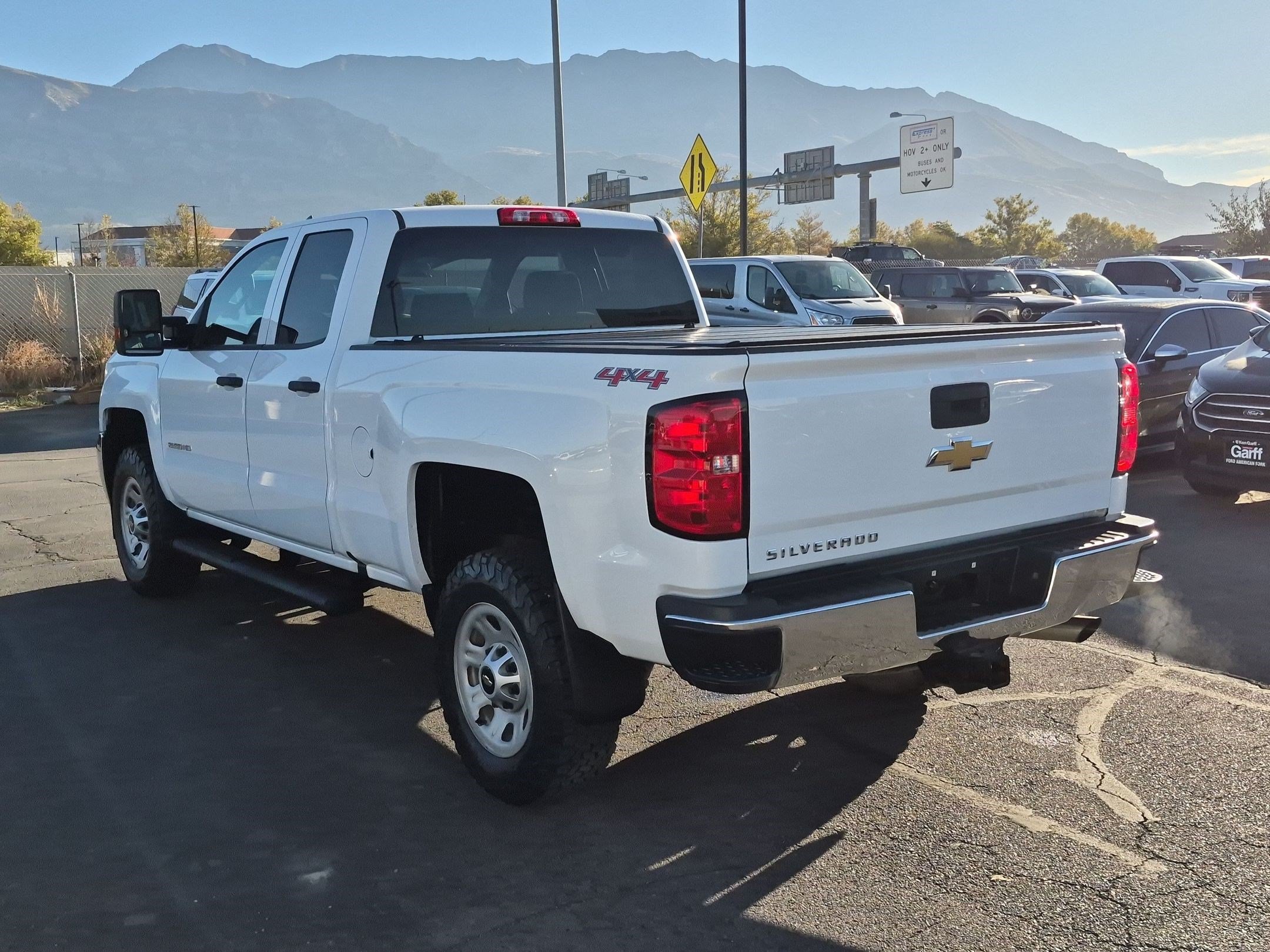 Used 2017 Chevrolet Silverado 2500 W/T w/ WT Convenience Package AWD/4WD image 9