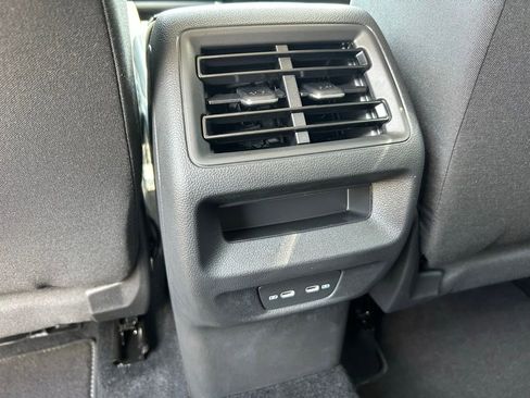 Used 2025 Volkswagen Tiguan S image 41