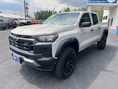 New 2026 Chevrolet Colorado Trail Boss AWD/4WD image 2