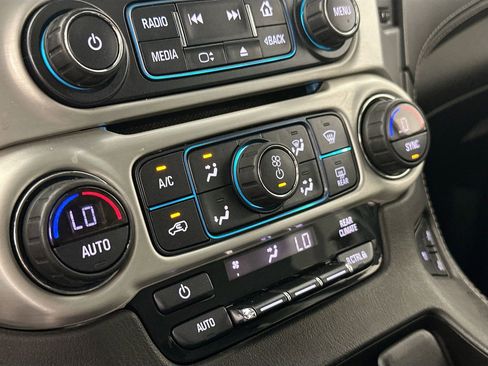 Used 2017 GMC Yukon SLT w/ Open Road Package image 16