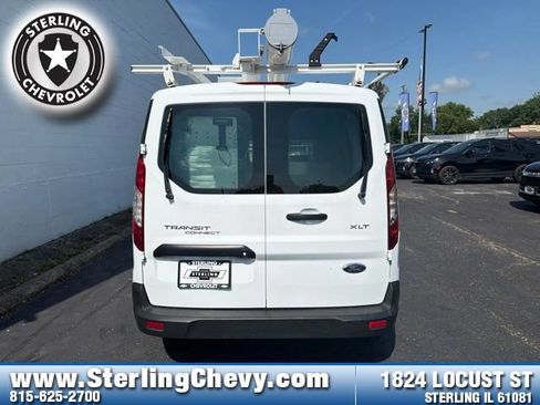 Used 2022 Ford Transit Connect XLT FWD image 4