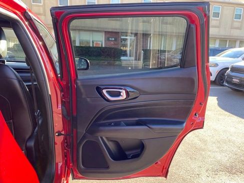 Certified 2022 Jeep Compass Limited image 29