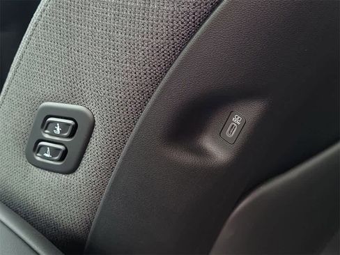 New 2026 Hyundai Ioniq 9 SE image 25