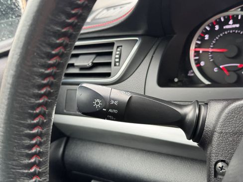 Used 2017 Toyota Camry SE image 19