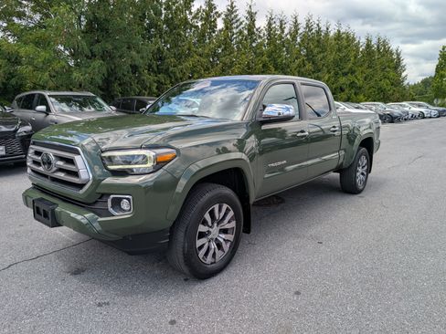 Used 2021 Toyota Tacoma Limited AWD/4WD image 7