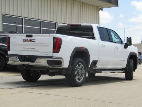 Used 2025 GMC Sierra 2500 SLT w/ SLT Convenience Package AWD/4WD image 3