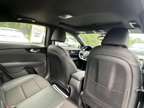 Used 2022 Kia Forte GT-Line w/ GT-Line Premium Package image 16