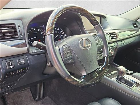 Used 2013 Lexus LS 460 image 10