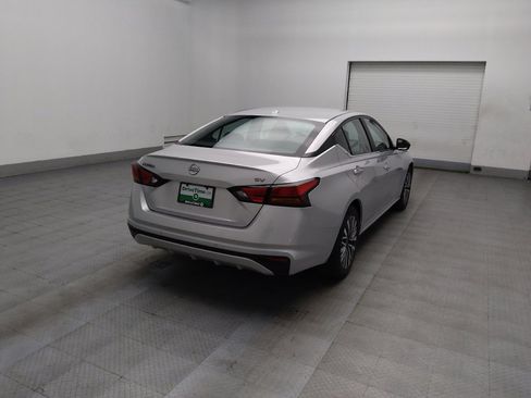 Used 2024 Nissan Altima 2.5 SV image 9