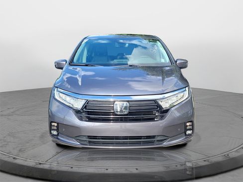 Certified 2024 Honda Odyssey Touring image 2