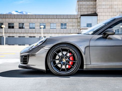 Used 2017 Porsche 911 Carrera 4S image 6