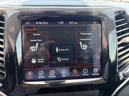 Used 2020 Jeep Cherokee Limited FWD image 27