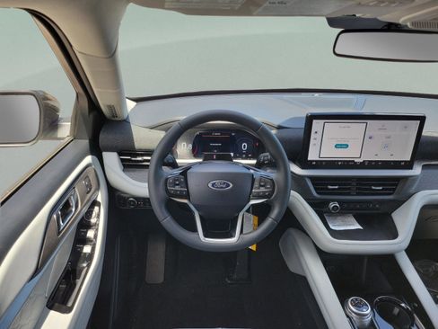 New 2026 Ford Explorer Platinum AWD/4WD image 22