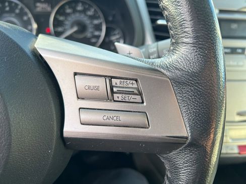 Used 2010 Subaru Outback 2.5i Limited image 18