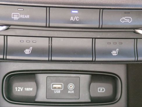 Used 2019 Hyundai Santa Fe SEL w/ Cargo Package image 21