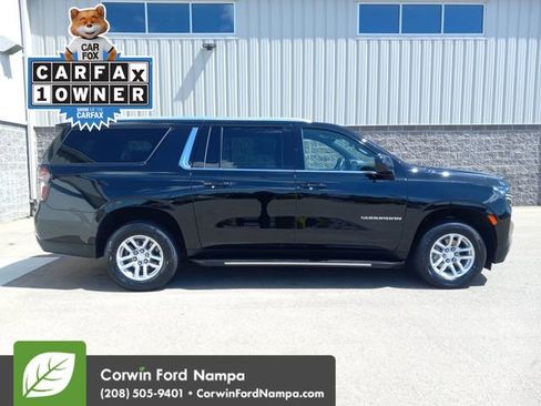 Used 2024 Chevrolet Suburban LT AWD/4WD image 2