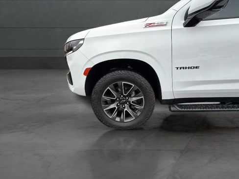 Used 2022 Chevrolet Tahoe Z71 w/ Luxury Package AWD/4WD image 16