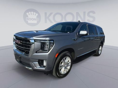 Used 2022 GMC Yukon XL SLT w/ SLT Premium Package image 5