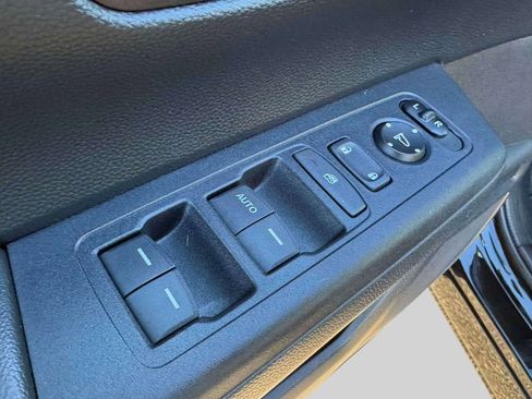 Used 2025 Honda CR-V LX image 17