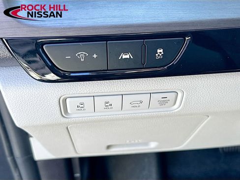 Used 2022 Kia Carnival SX FWD image 9