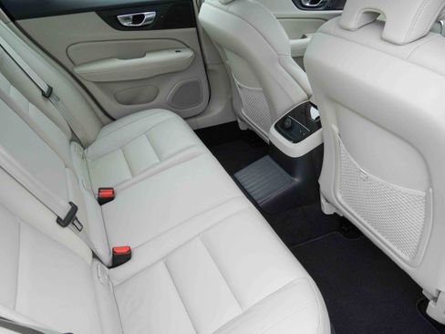 Used 2024 Volvo S60 T8 Plus w/ Climate Package image 34