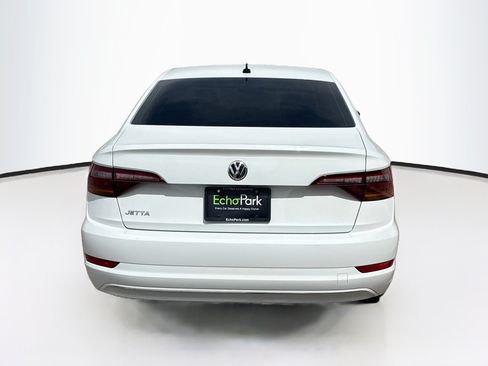 Used 2019 Volkswagen Jetta SE w/ Cold Weather Package FWD image 7