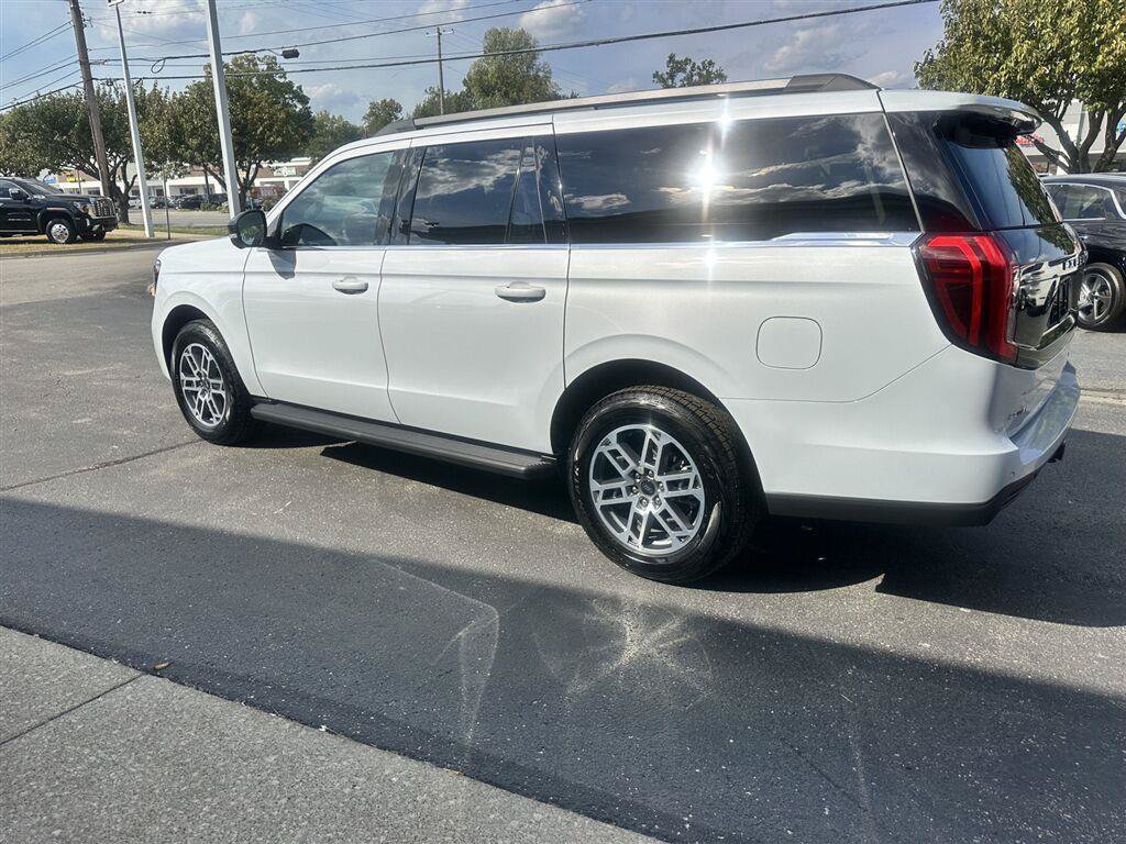 Used 2025 Ford Expedition Max Active AWD/4WD image 6