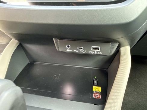 New 2025 Subaru Forester Limited image 32