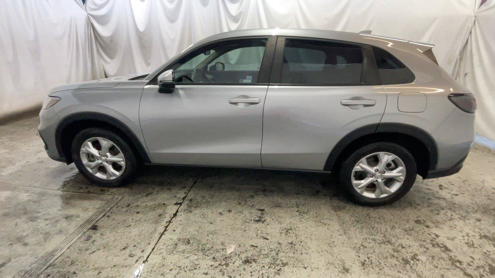 Certified 2024 Honda HR-V LX image 13