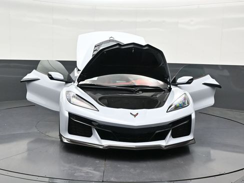Used 2024 Chevrolet Corvette Z06 image 40