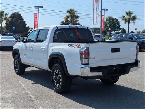 Used 2021 Toyota Tacoma TRD Off-Road AWD/4WD image 5