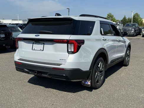 New 2026 Ford Explorer ST-Line AWD/4WD image 6