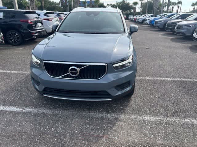 Used 2020 Volvo XC40 T5 Momentum w/ Protection Package Premier AWD/4WD image 5