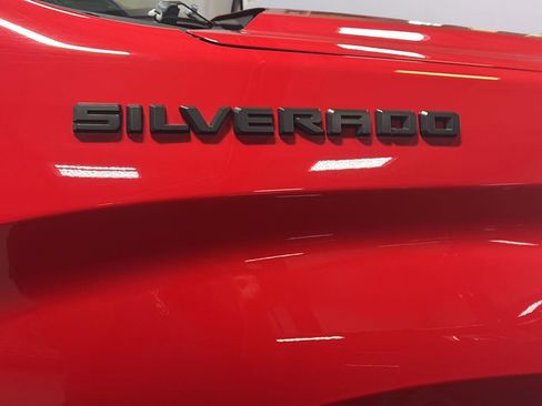 Used 2022 Chevrolet Silverado 1500 LT AWD/4WD image 23