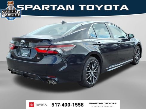 Used 2023 Toyota Camry SE FWD image 6
