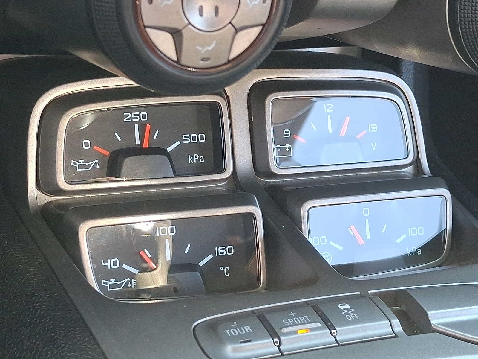 Used 2013 Chevrolet Camaro ZL1 RWD image 16